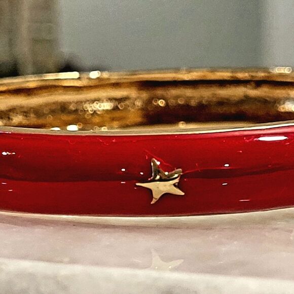 Beautiful Enamled Bangle - Picture 4 of 6